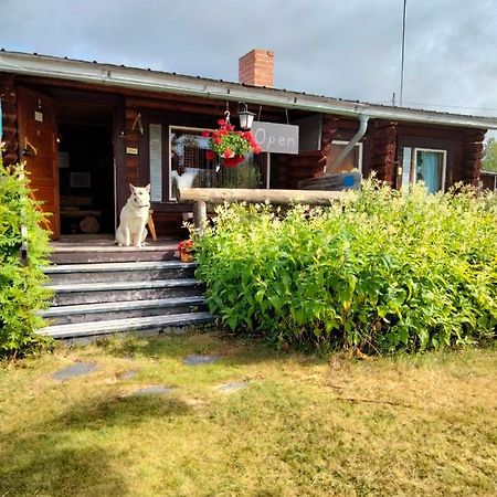 Laetasenonmajat Hotel Enontekiö Екстериор снимка