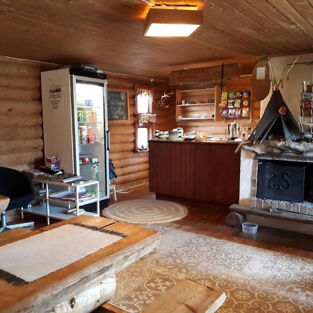 Laetasenonmajat Hotel Enontekiö Екстериор снимка